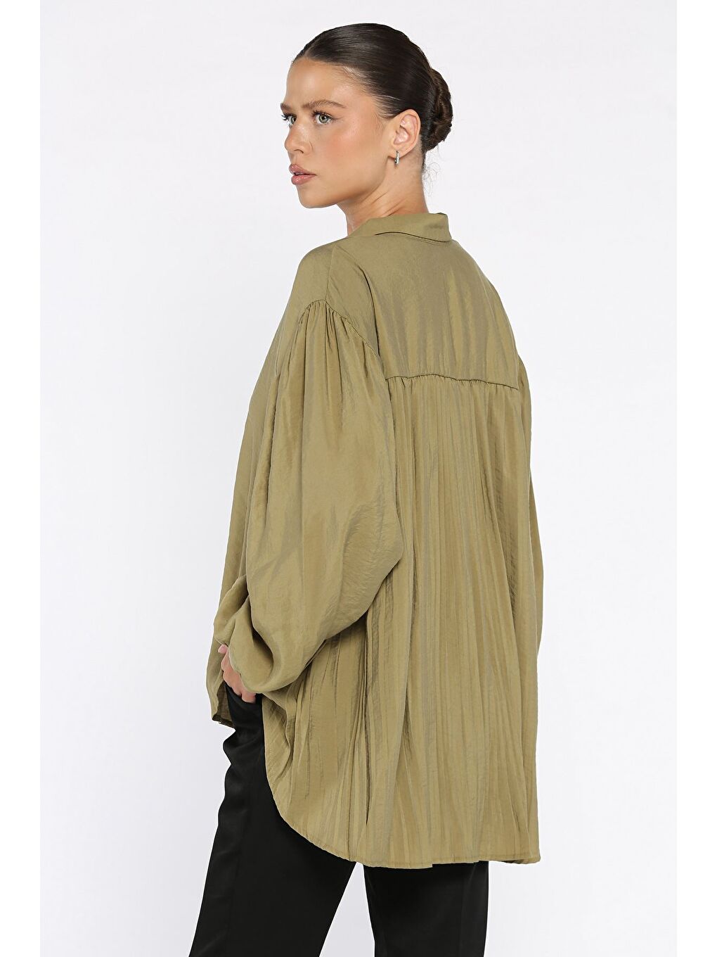 Haki Pile Detaylı Kadın Salaş Gömlek-2