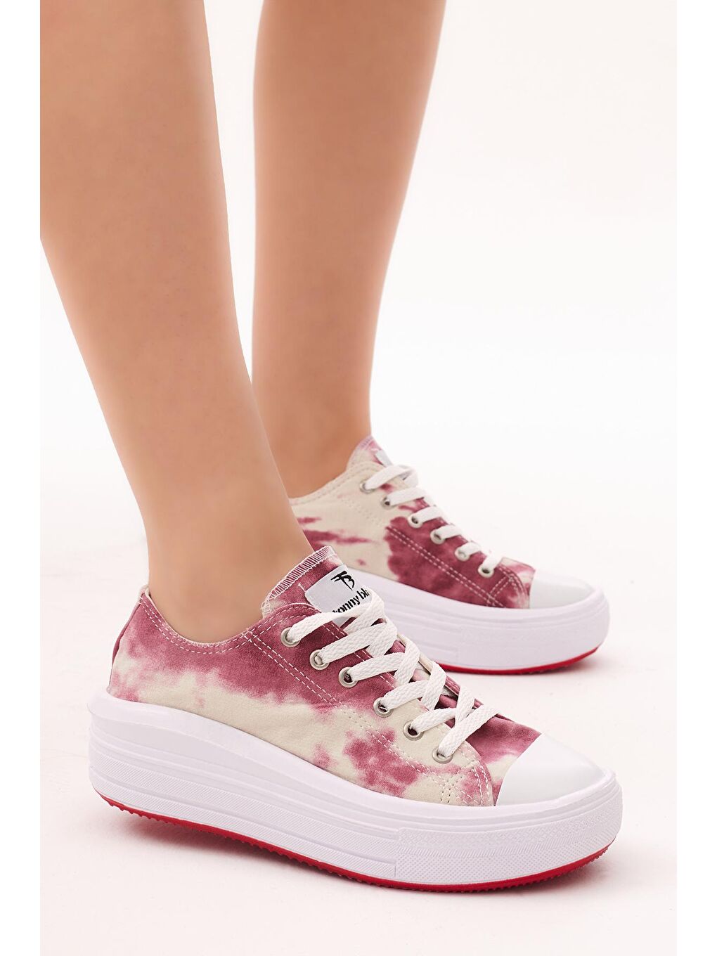 Kadın Fuşya Krem Rahat Kalıp Kalın Tabanlı Spor Ayakkabı