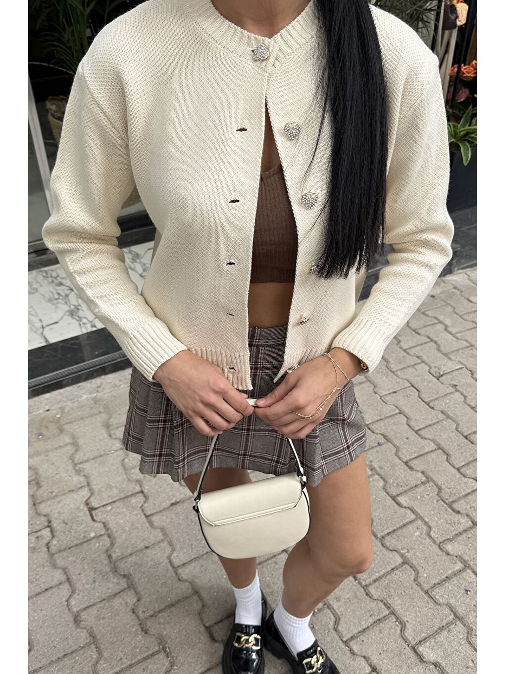 Ekru Kadın Taşlı Kalp Figürlü Düğmeli Triko Hırka-2