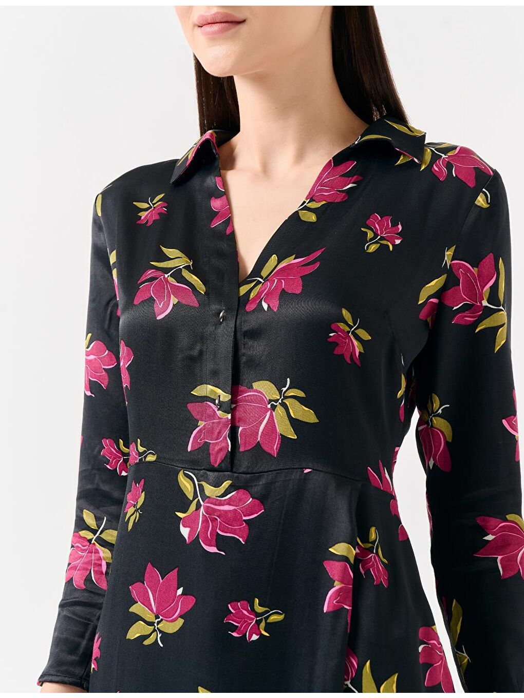 Siyah Dar Kesim Dik Yaka Uzun Kollu Desenli Saten Elbise-2