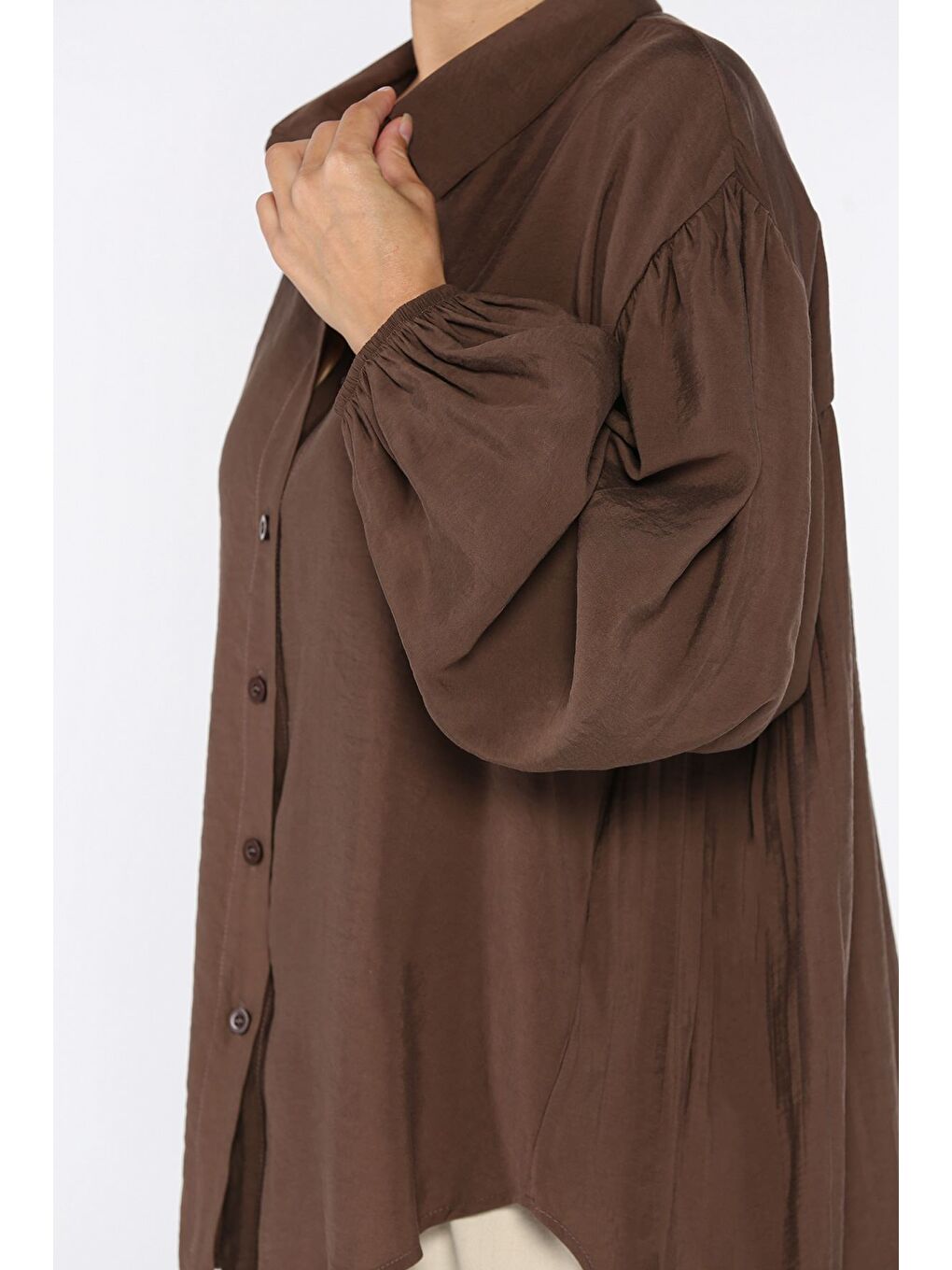 Kahverengi Pile Detaylı Kadın Salaş Gömlek-3