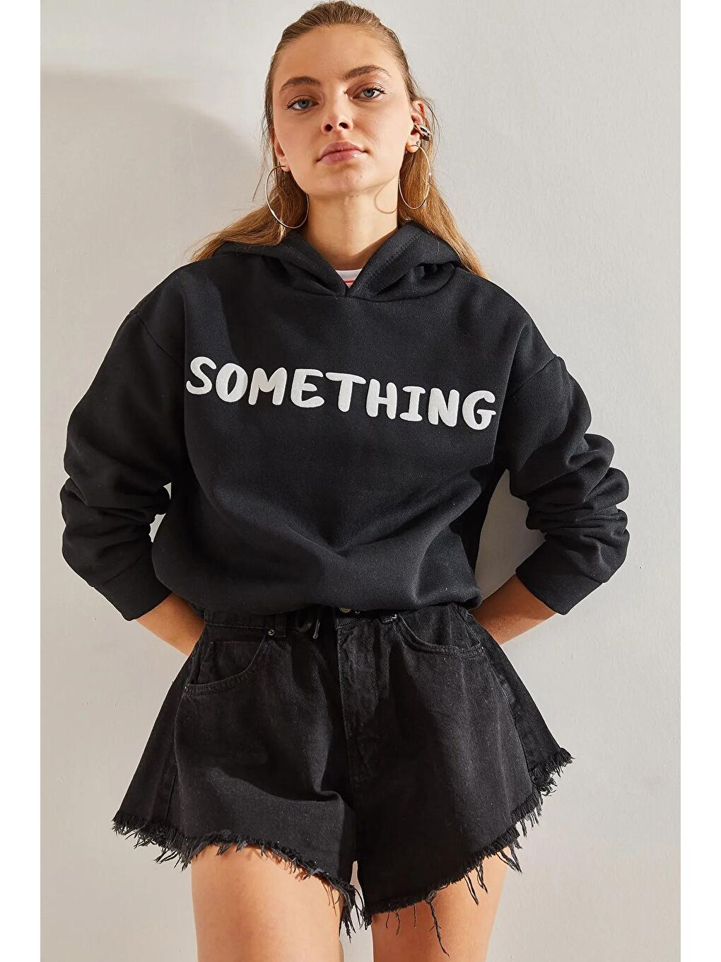 Siyah Kadın Kapüşonlu Baskılı Üç İplik Sweatshirt-2