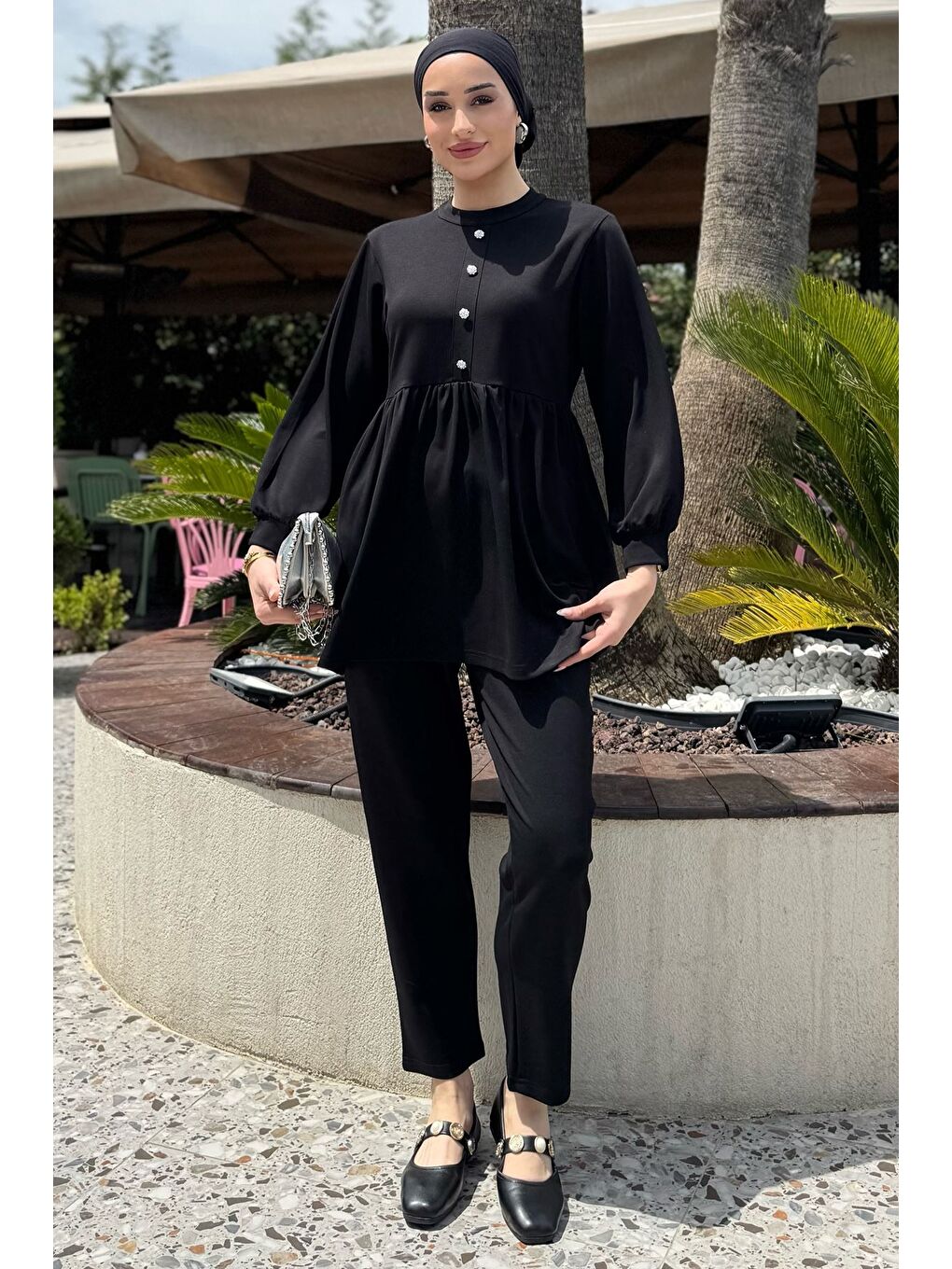 Siyah Kadın Taşlı Düğmeli Fırfırlı Tunik Pantolon Tesettür İkili Takım