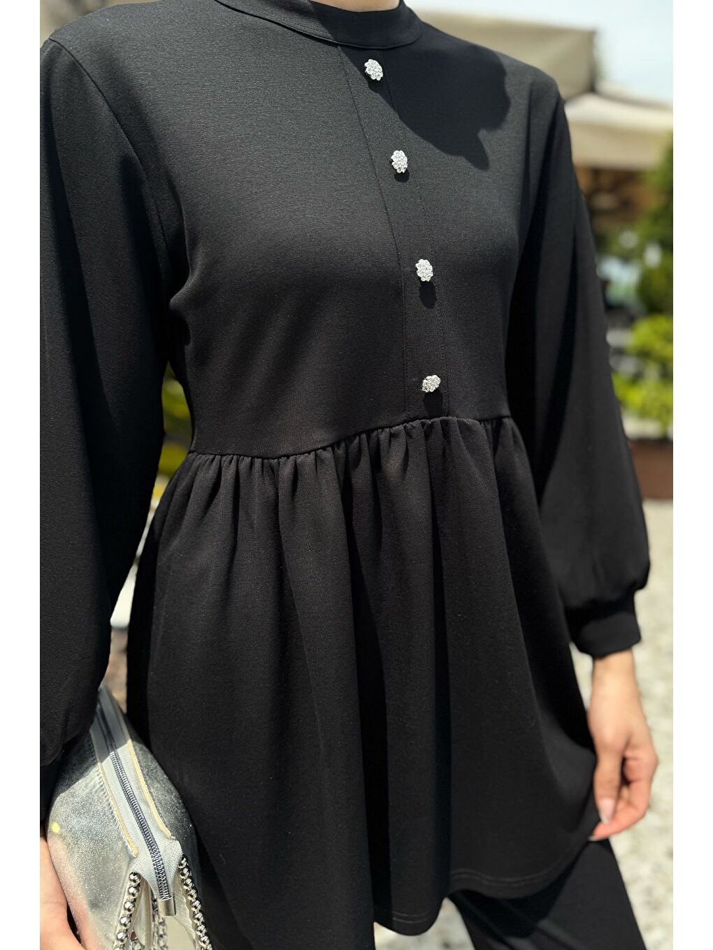 Siyah Kadın Taşlı Düğmeli Fırfırlı Tunik Pantolon Tesettür İkili Takım-2