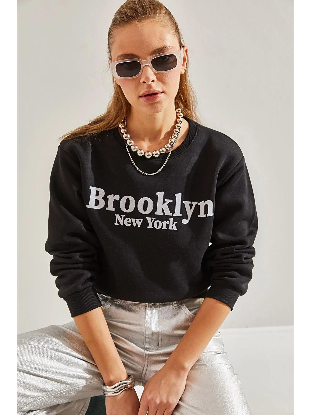 SHADE Siyah Kadın Kapişonlu Baskılı Üç İplik Crop Sweatshirt - 2