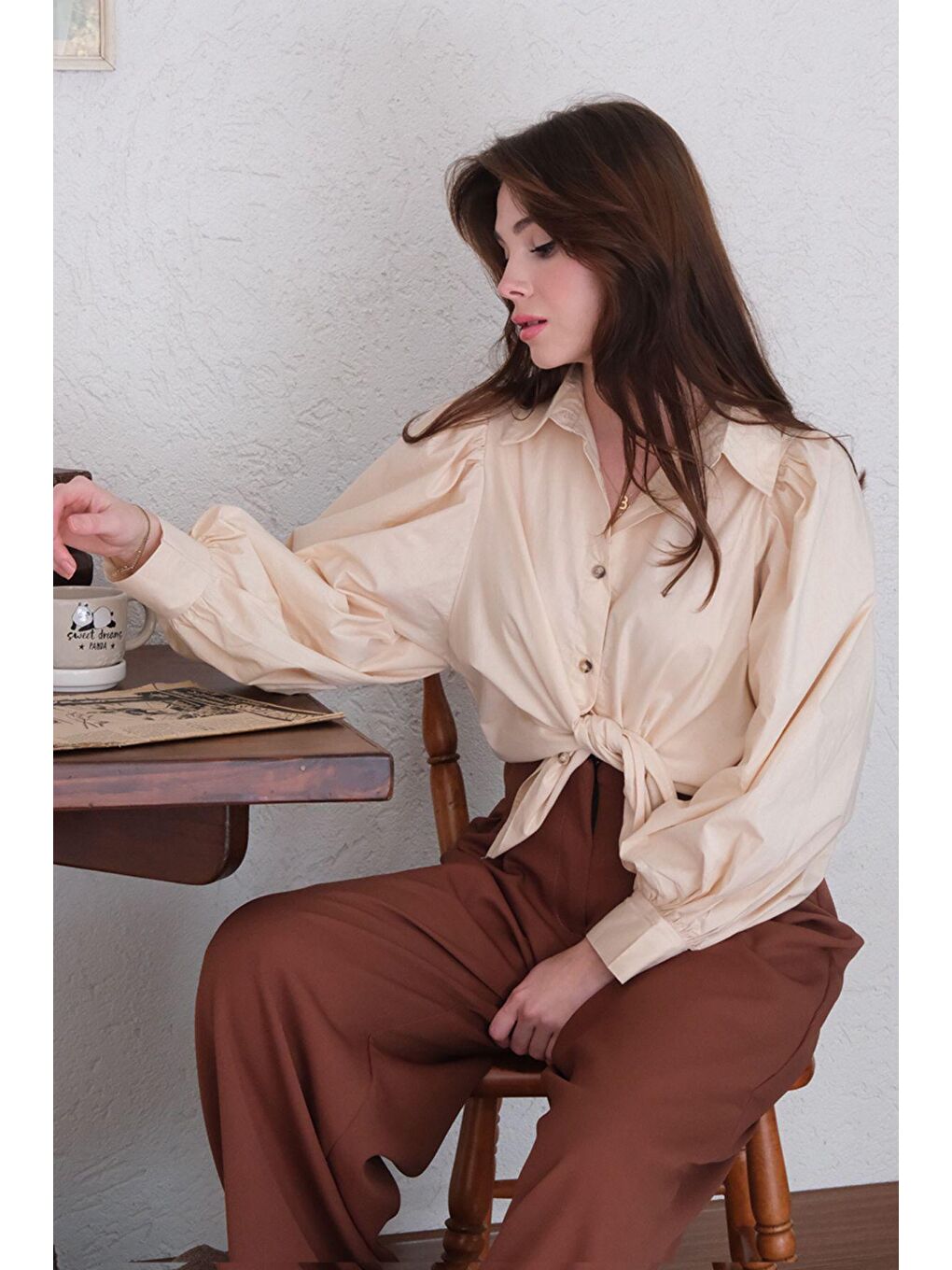 Ekru Krem Klasik Yaka Crop Gömlek-2