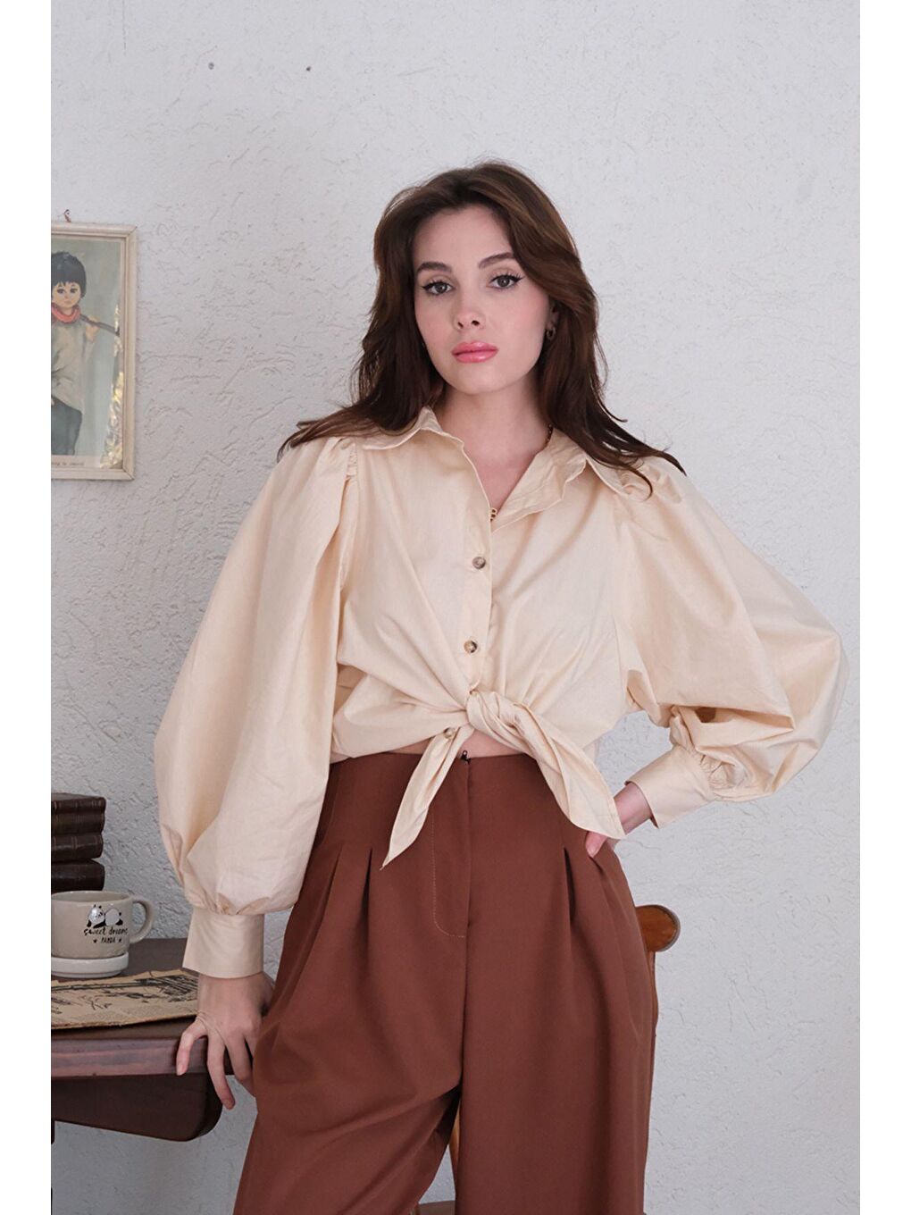 Ekru Krem Klasik Yaka Crop Gömlek-4