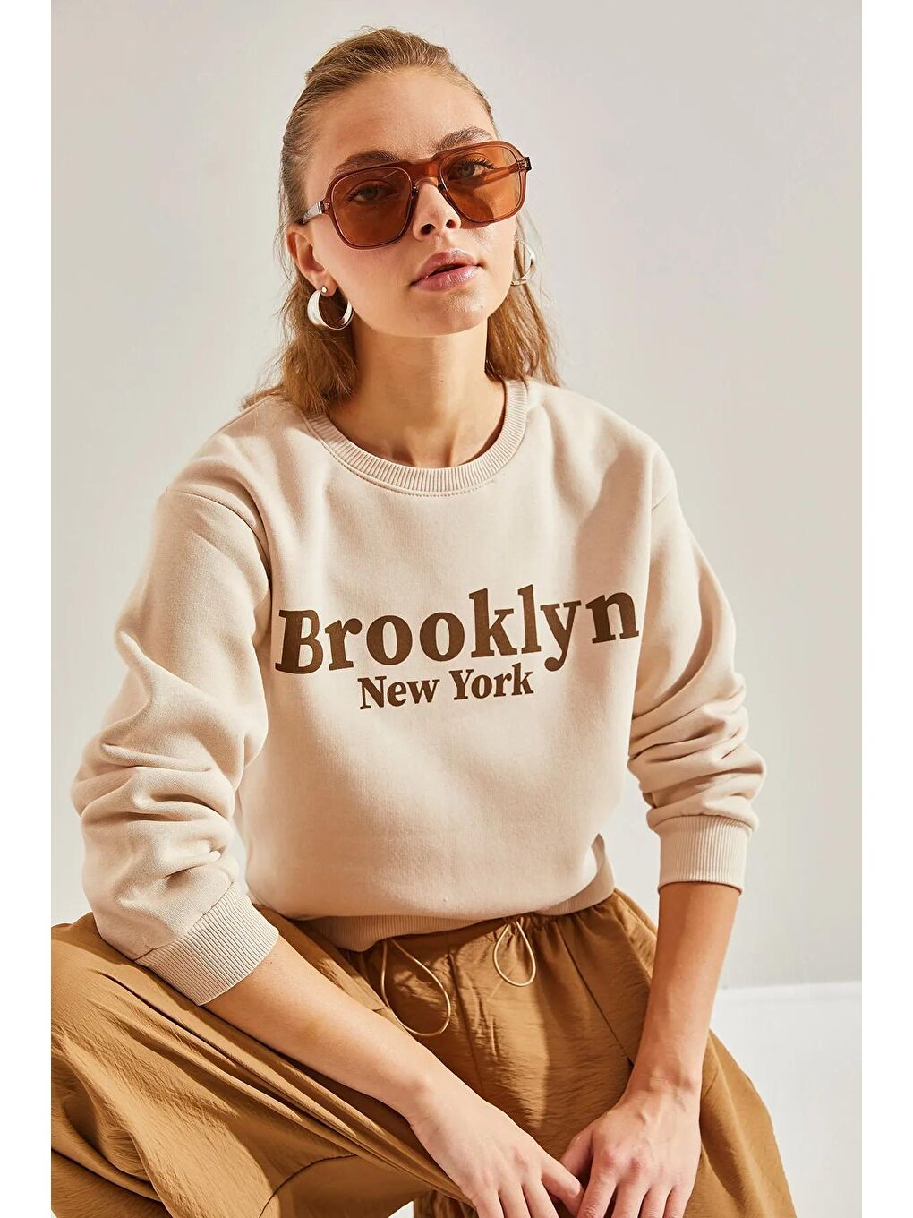 SHADE Bej Kadın Kapişonlu Baskılı Üç İplik Crop Sweatshirt - 4