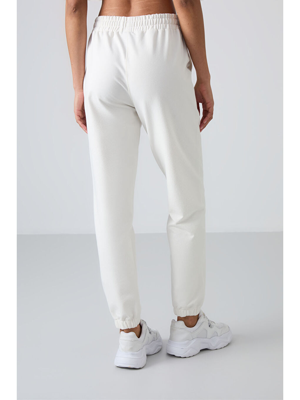 Ekru Cepli Yüksek Bel Rahat Form Lastik Paça Kadın Eşofman Alt - 94583-4