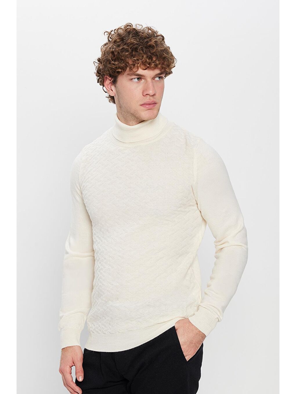 Tam Balıkçı Yaka Önü Desenli Ekru Erkek Triko Kazak-1