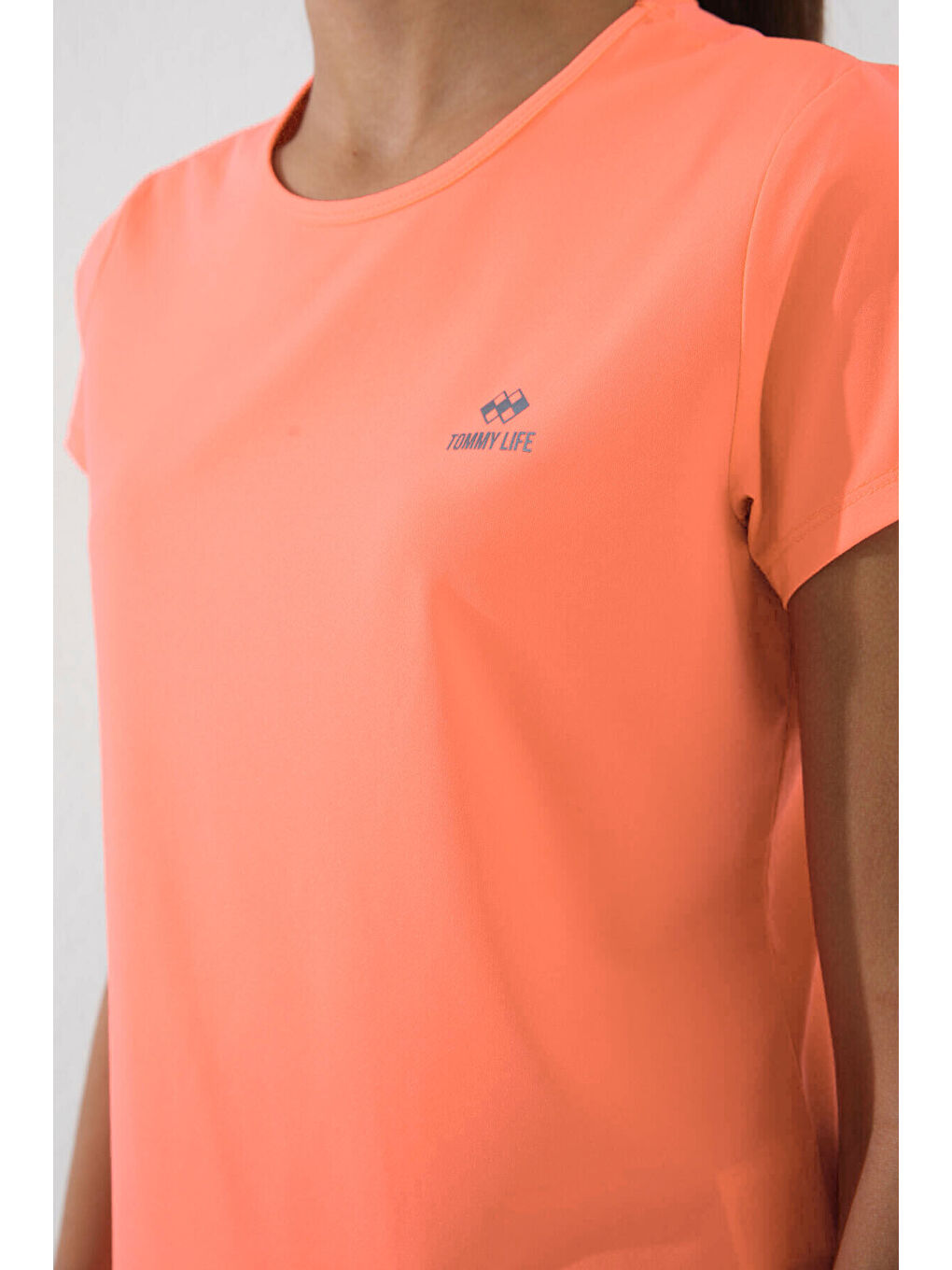 Turuncu Yavruagzı Basic Kısa Kol Standart Kalıp O Yaka Kadın Tişört - 97144-2