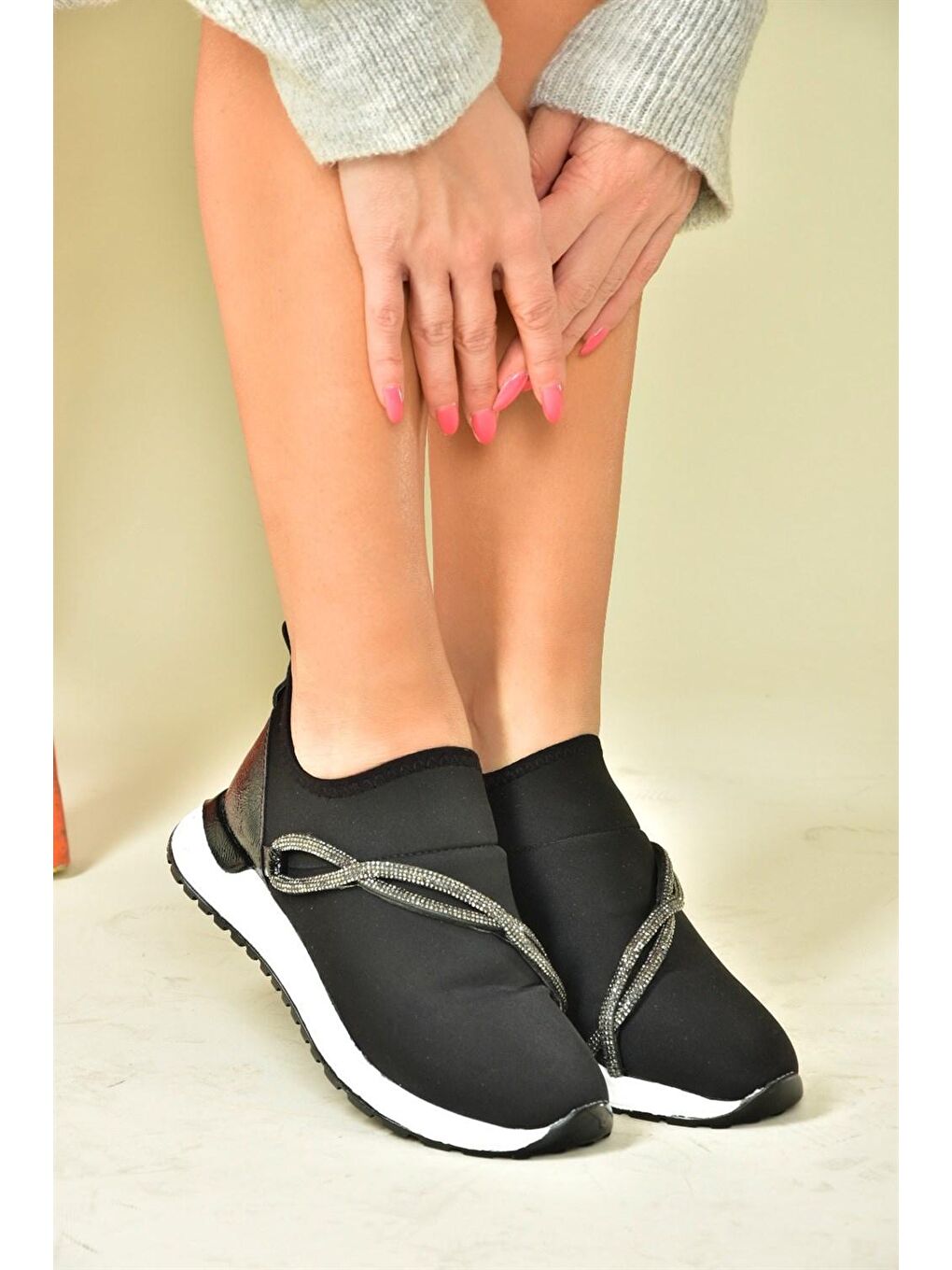 N8204852 Siyah Günlük Kadın Ayakkabı-2