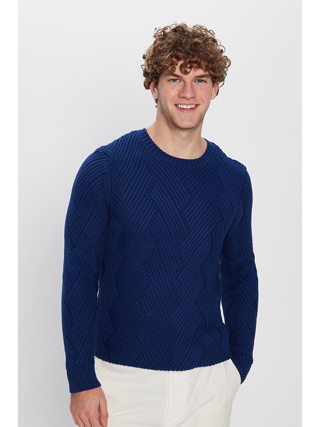 Erkek Slim Fit Dar Kesim Pamuklu Desenli Yumuşak Dokulu Saks Mavi Bisiklet Yaka Kazak-1