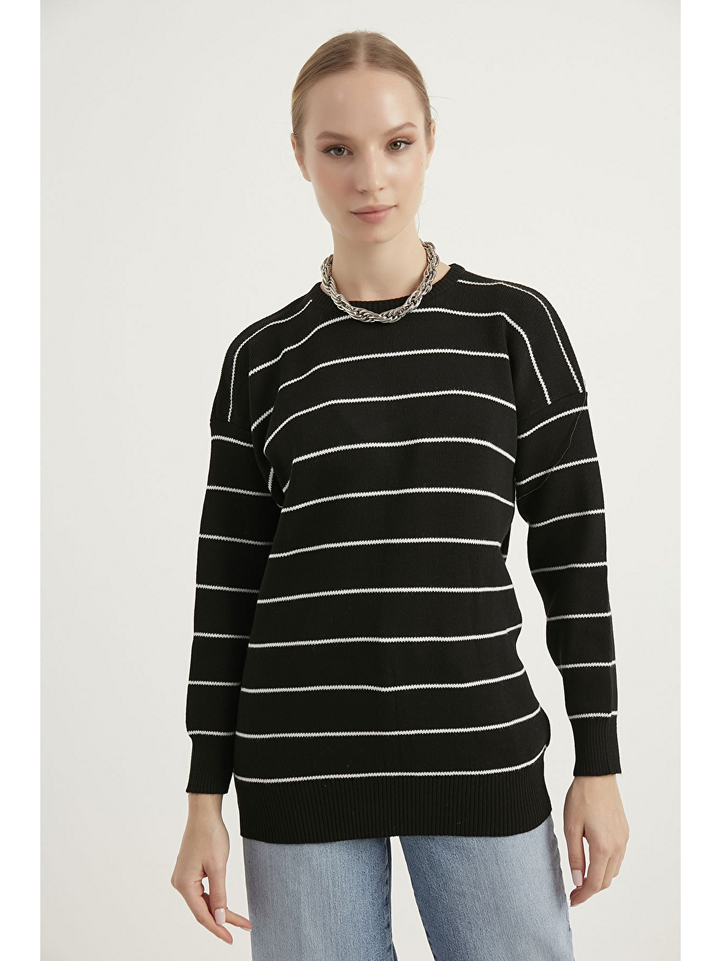 Kadın Siyah Çizgili Kazak