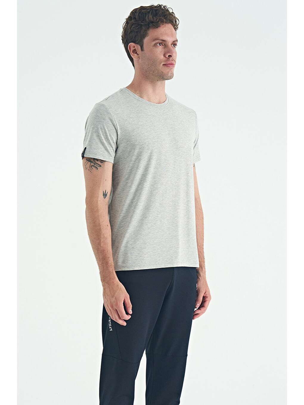 Calvin Gri Melanj Basic Erkek Tişört - 88245-3