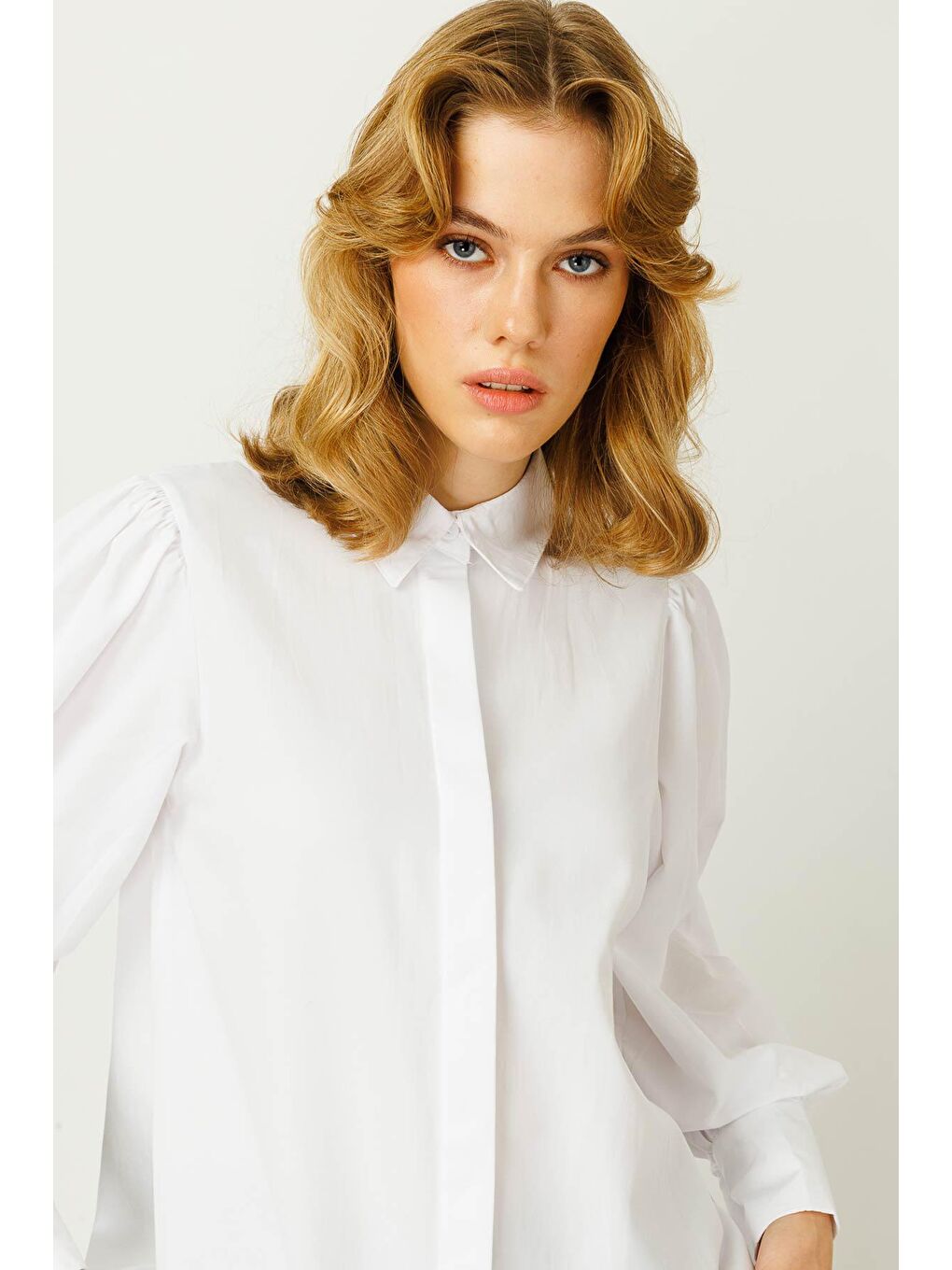 Balon Kollu Basıc Gömlek - Beyaz-3