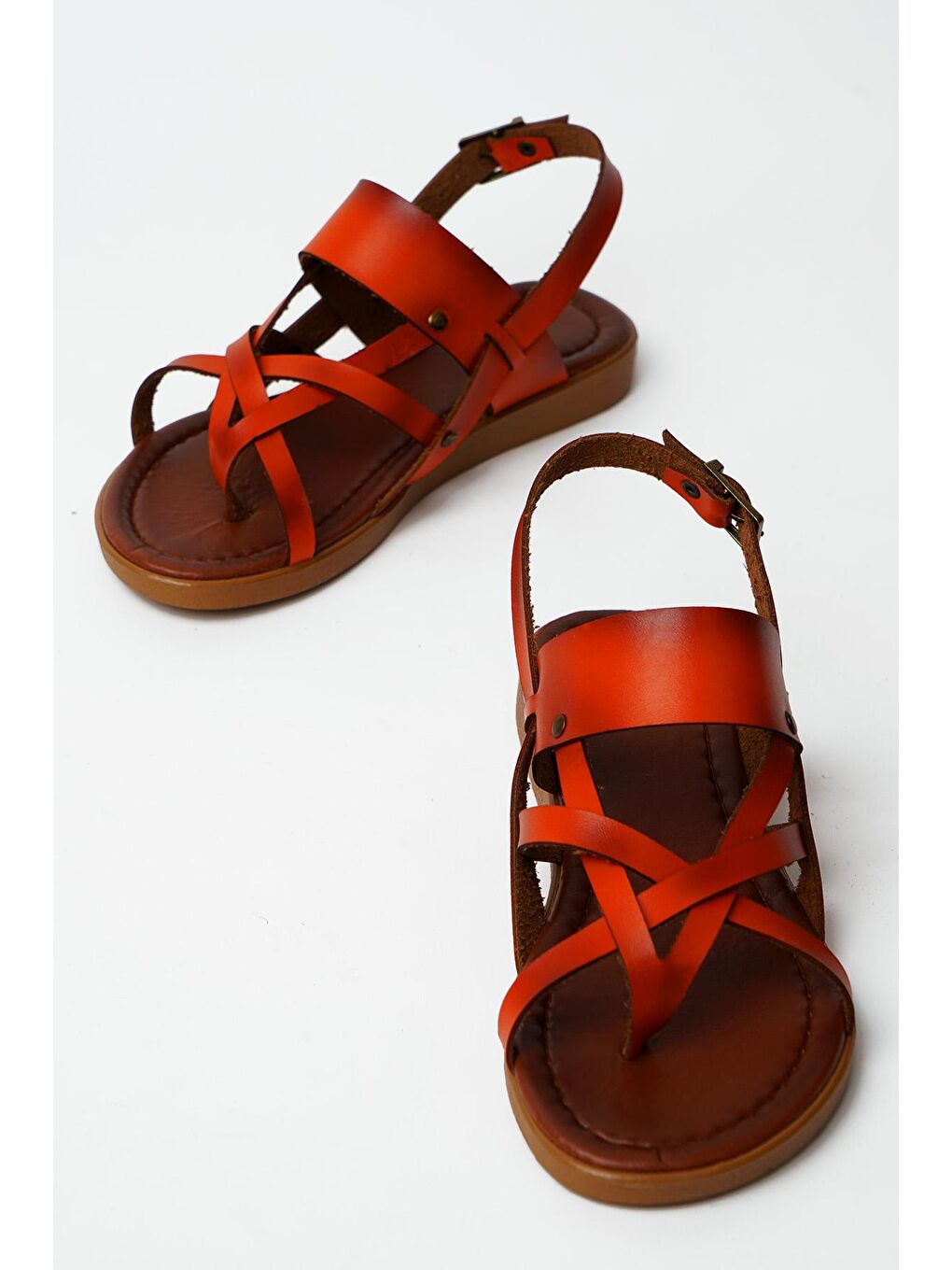 Turuncu Rahat Kalıp Çapraz Bantlı Parmak Arası Kadın Sandalet 51-820-23-3