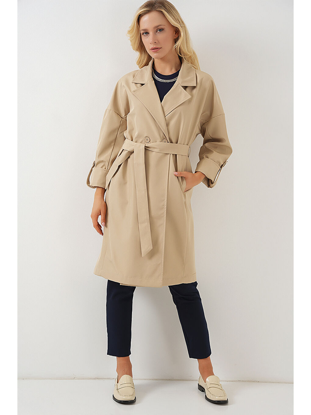 9104 Kruvaze Yaka Astarlı Trençkot - Bej-2