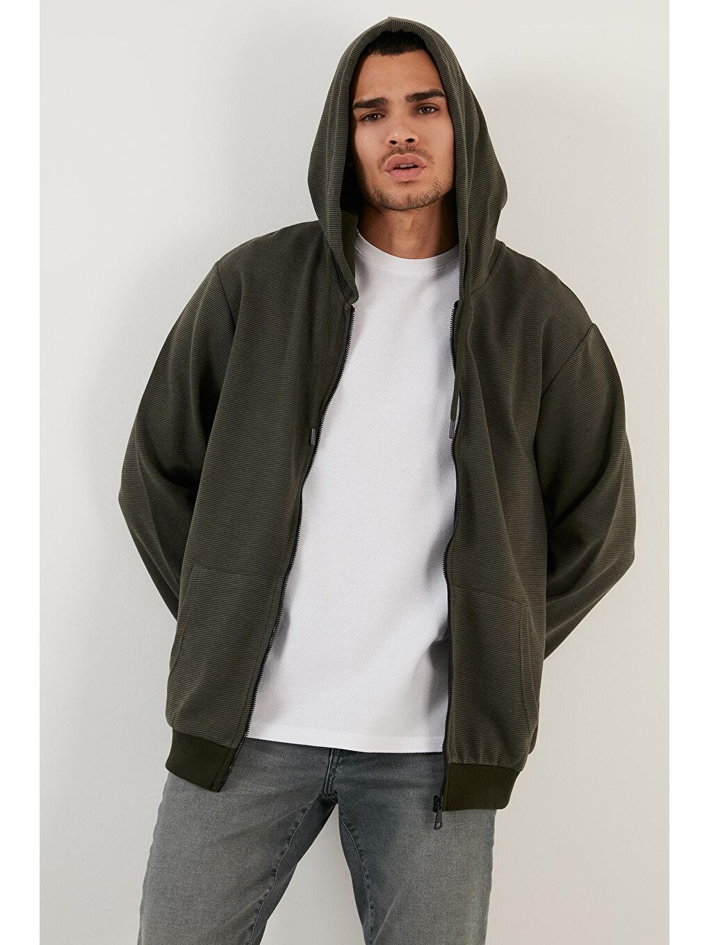 Haki Regular Fit Kapüşonlu Cepli  Pamuklu Fermuarlı Sweatshirt 5905218-3