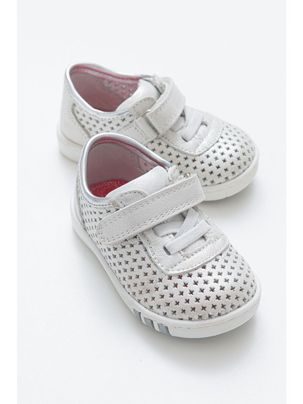 Gri Unisex Çocuk Gümüş Deri Ortopedik Destekli İlk Adım Ayakkabı