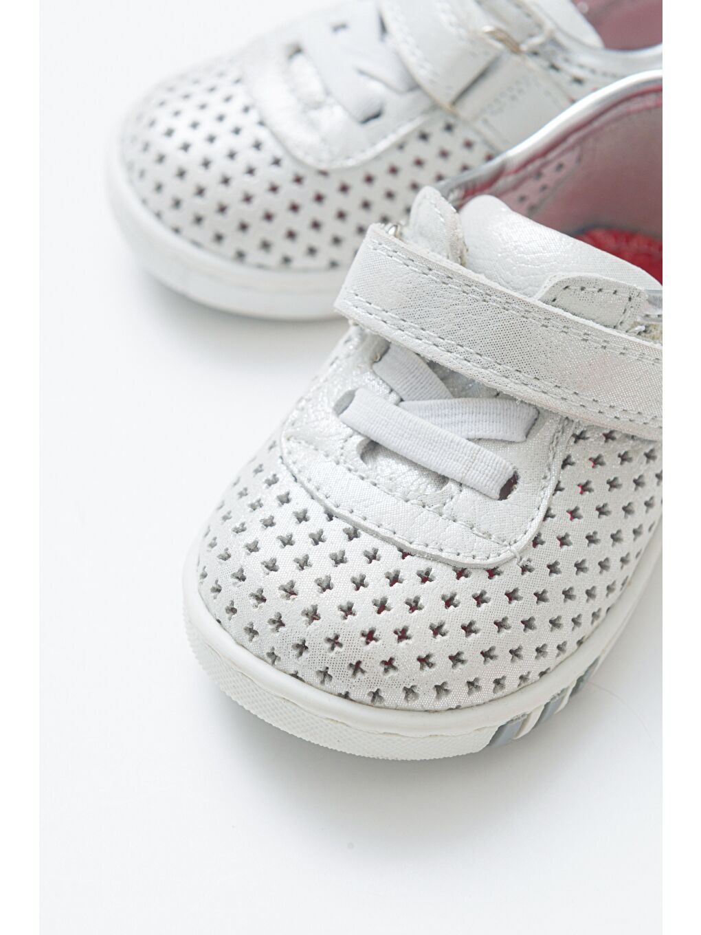 Gri Unisex Çocuk Gümüş Deri Ortopedik Destekli İlk Adım Ayakkabı-1