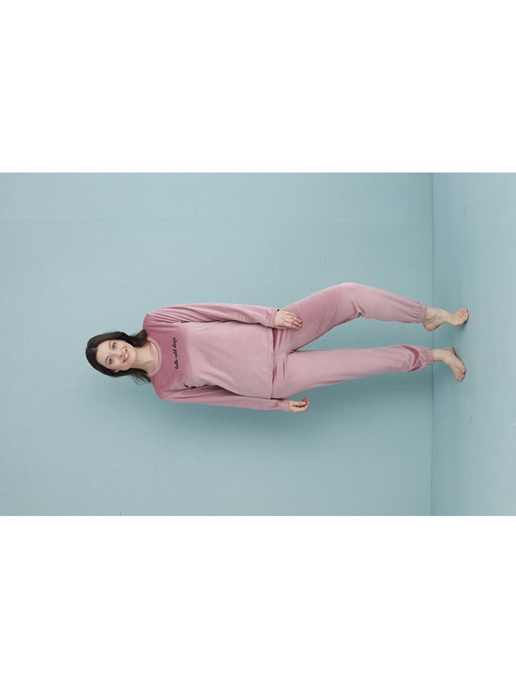 Pembe Kadın Pudra Kadife Uzun Kollu Lastikli Paça Yüksek Kalite Pijama Takımı