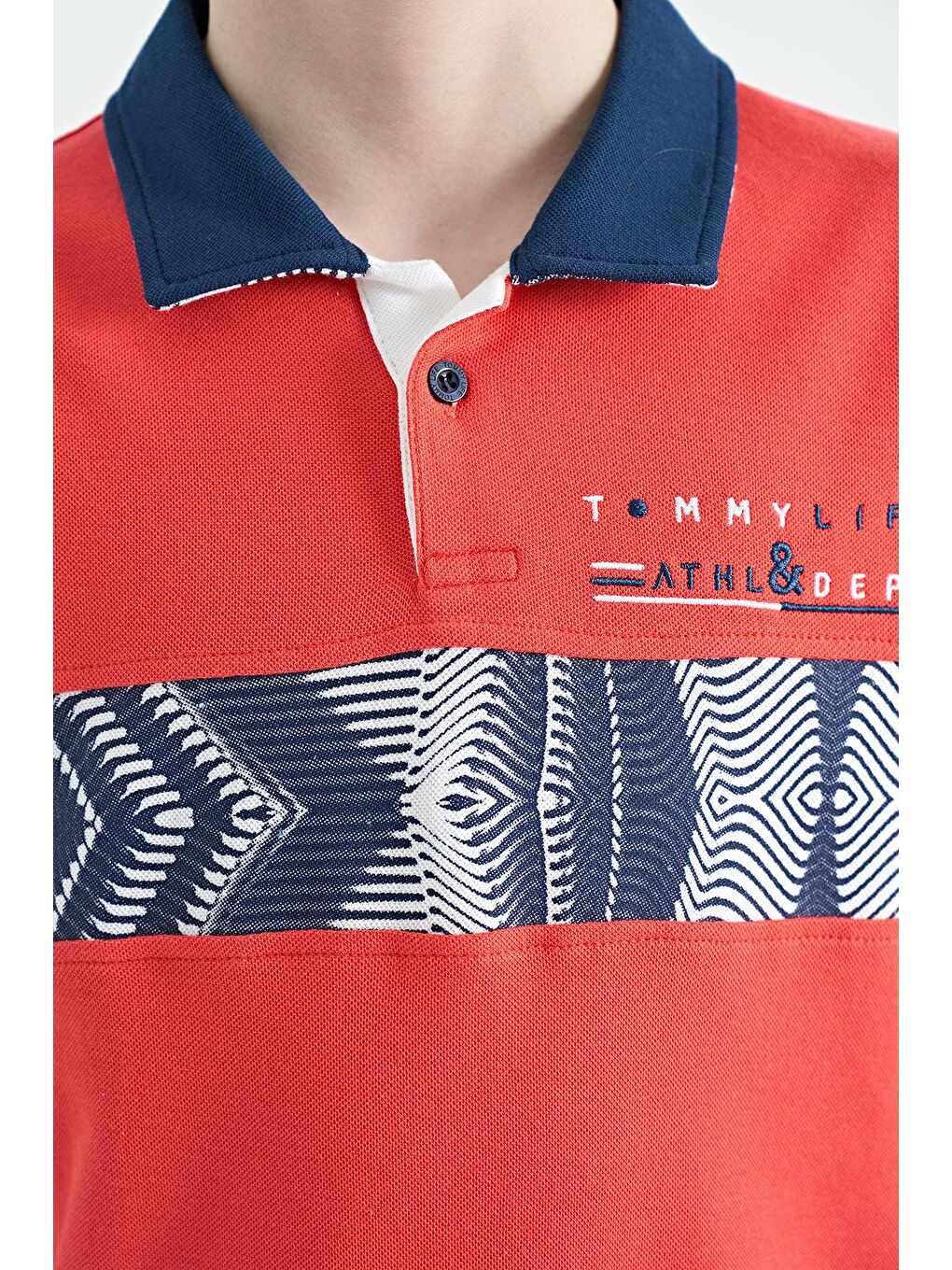 TOMMYLIFE Açık Kırmızı Coral Şerit Baskı Detaylı Pola Yaka Standart Kalıp Erkek Çocuk T-Shirt - 11162 - 1