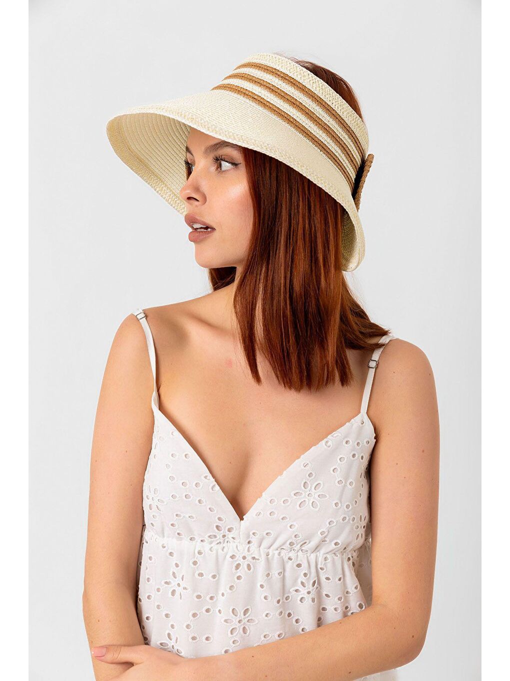 Bej Tepesi Açık Şerit Detaylı Hasır Vizör Şapka Hsr2079-2