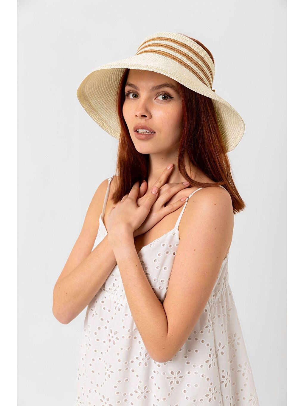 Bej Tepesi Açık Şerit Detaylı Hasır Vizör Şapka Hsr2079-3