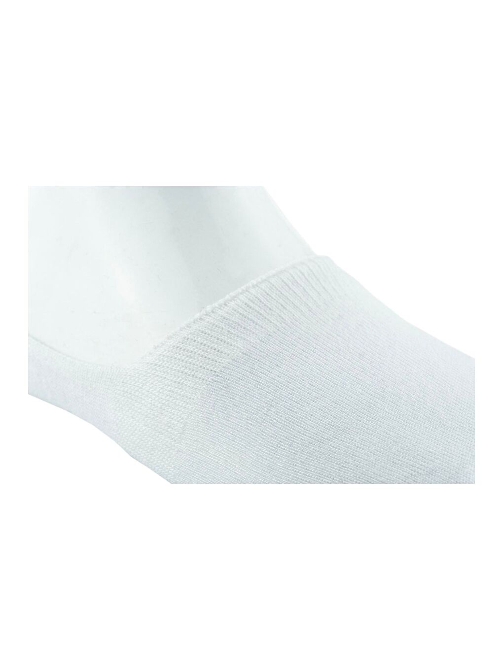 6'lı Kadın Beyaz Bambu Dikişsiz Silikonlu Kaydırmaz Topuk Kaliteli Görünmez Babet Çorap-4