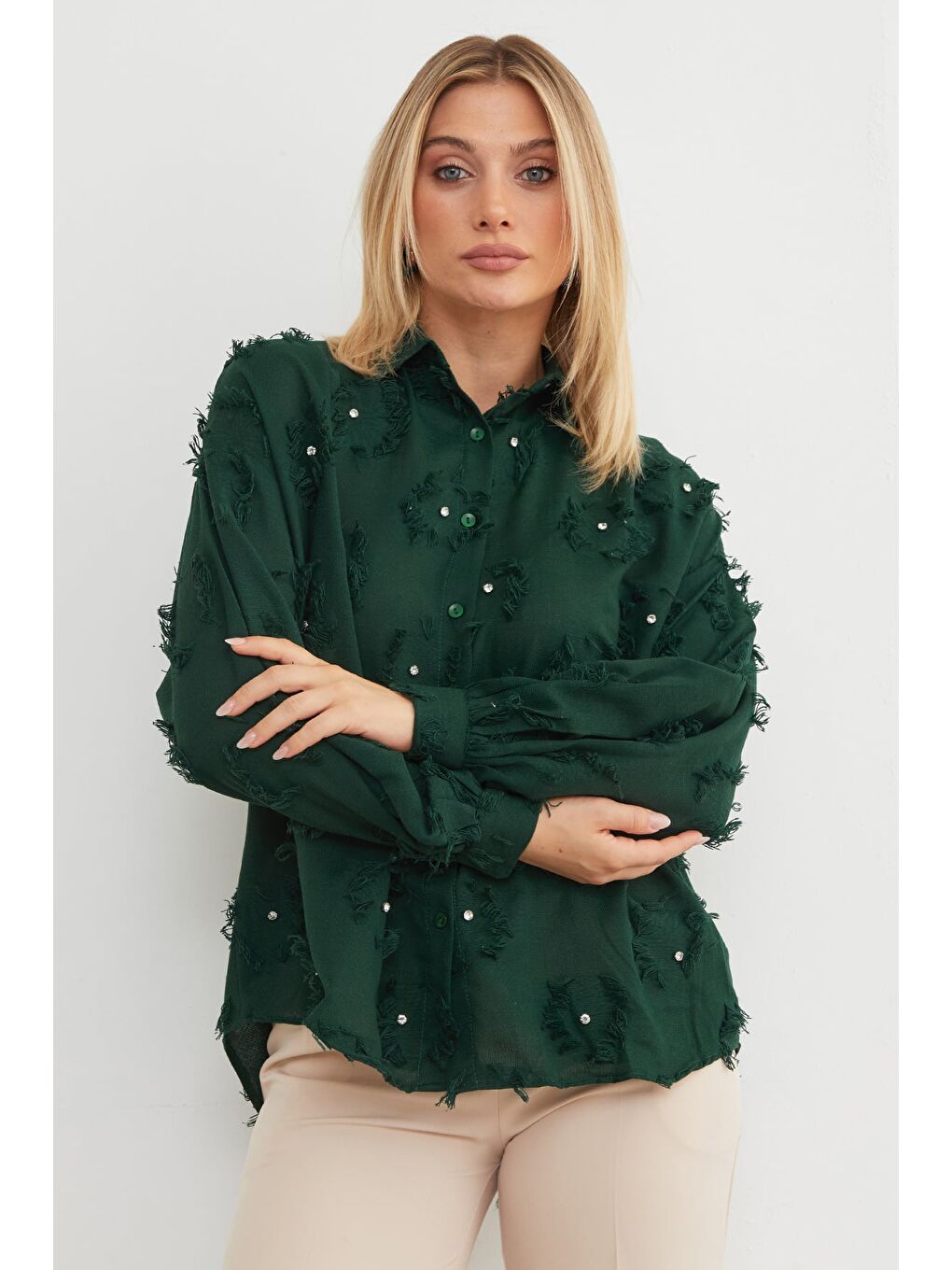 Yeşil Taş işlemeli Püsküllü Arkası Uzun Salaş Gömlek-2
