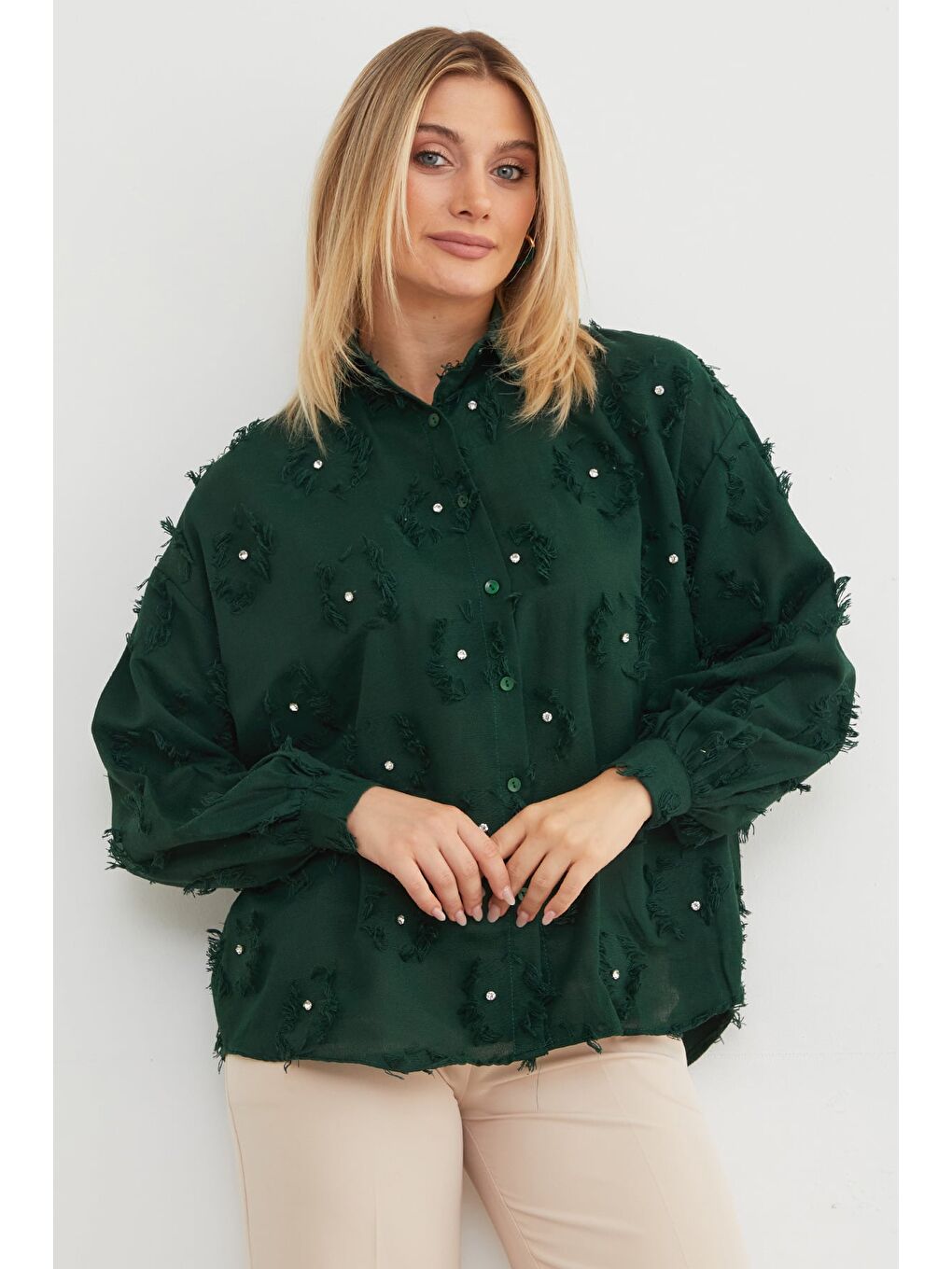 Yeşil Taş işlemeli Püsküllü Arkası Uzun Salaş Gömlek-3