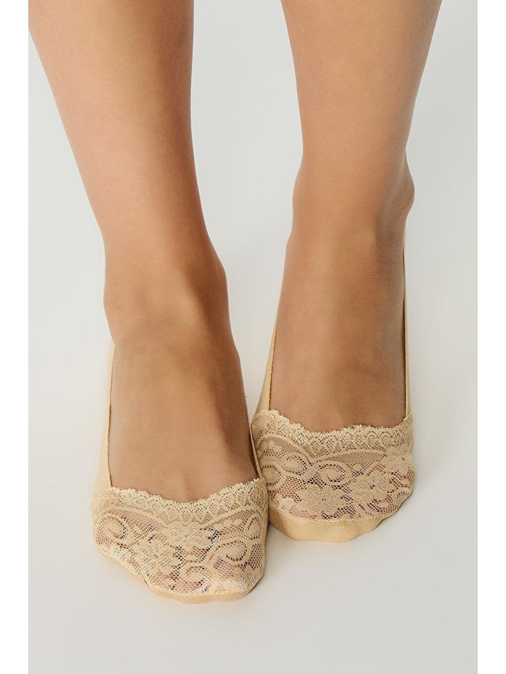 Bej Lacina Dantel Detay Babet Çorap Ten