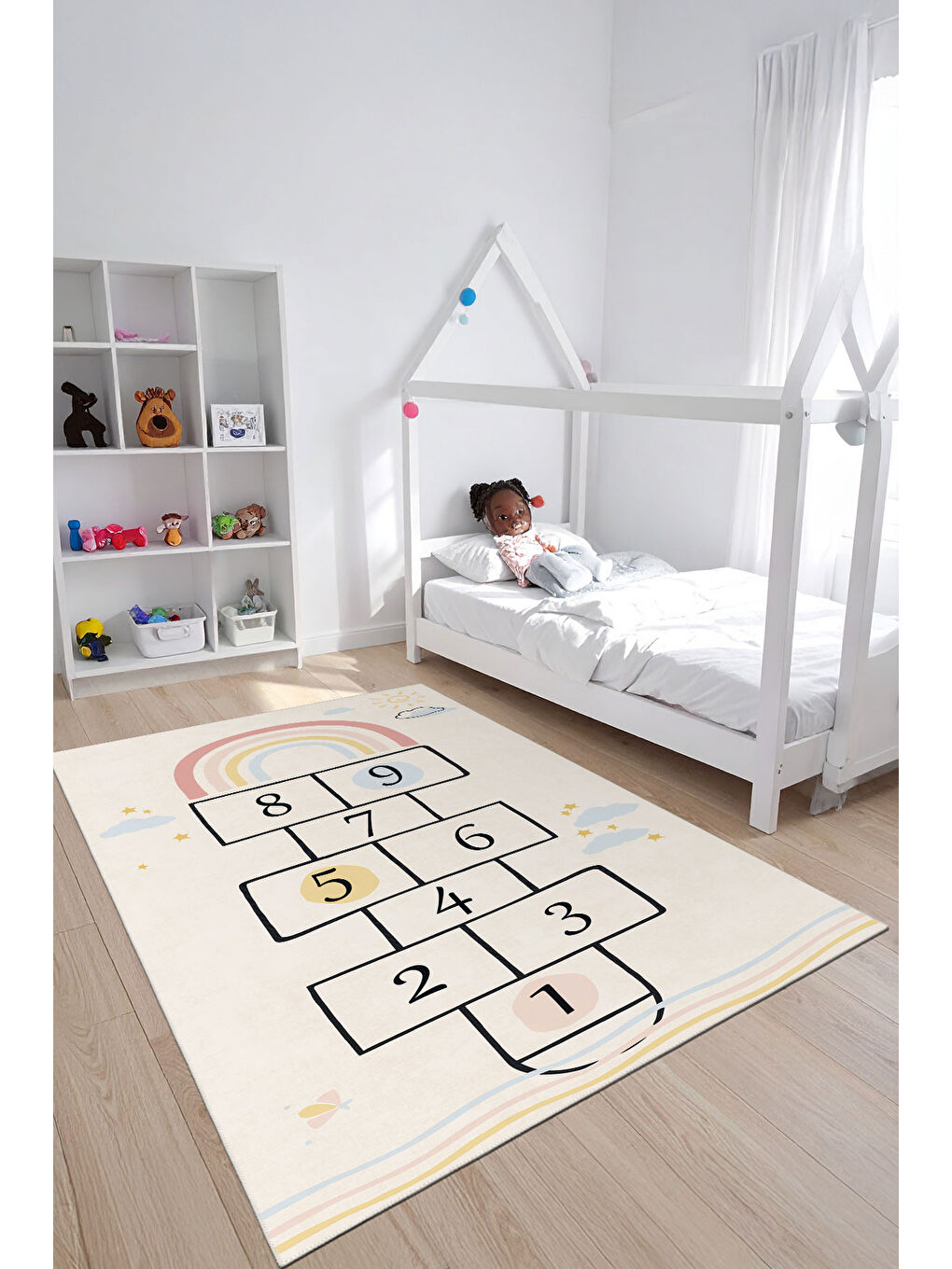 Ekru Dekoratif Özel Tasarım Yıkanabilir İnce Kaymaz Tabanlı Modern Halı KECE FR45-1