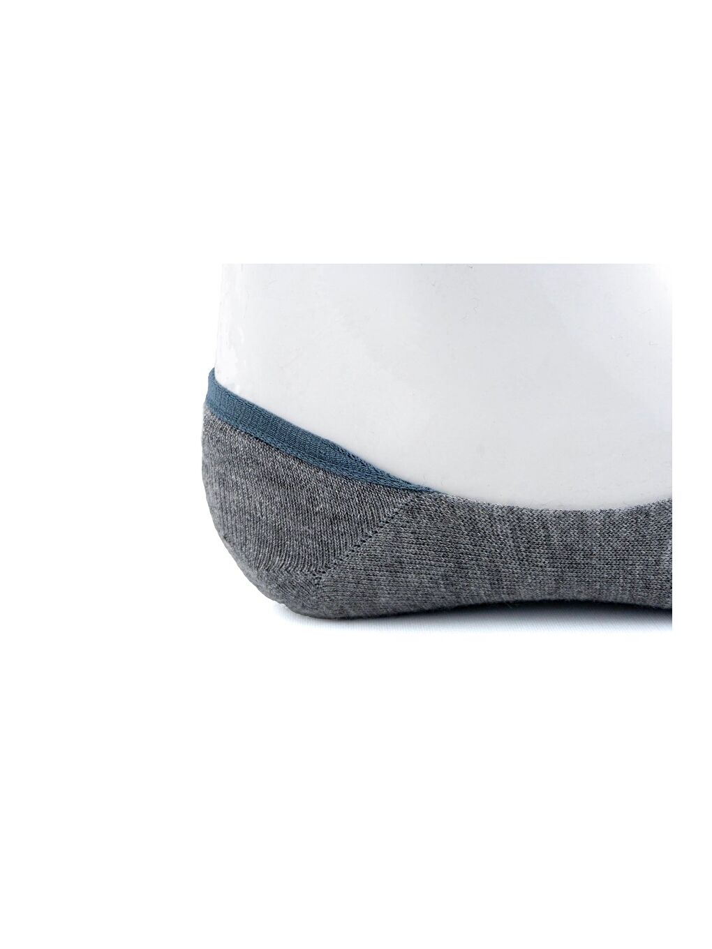 6'lı Erkek Gri Bambu Dikişsiz Silikonlu Kaydırmaz Topuk Kaliteli Görünmez Babet Çorap-3