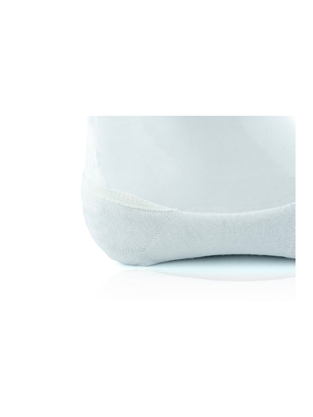 6'lı Erkek Beyaz Bambu Dikişsiz Silikonlu Kaydırmaz Topuk Kaliteli Görünmez Babet Çorap-4