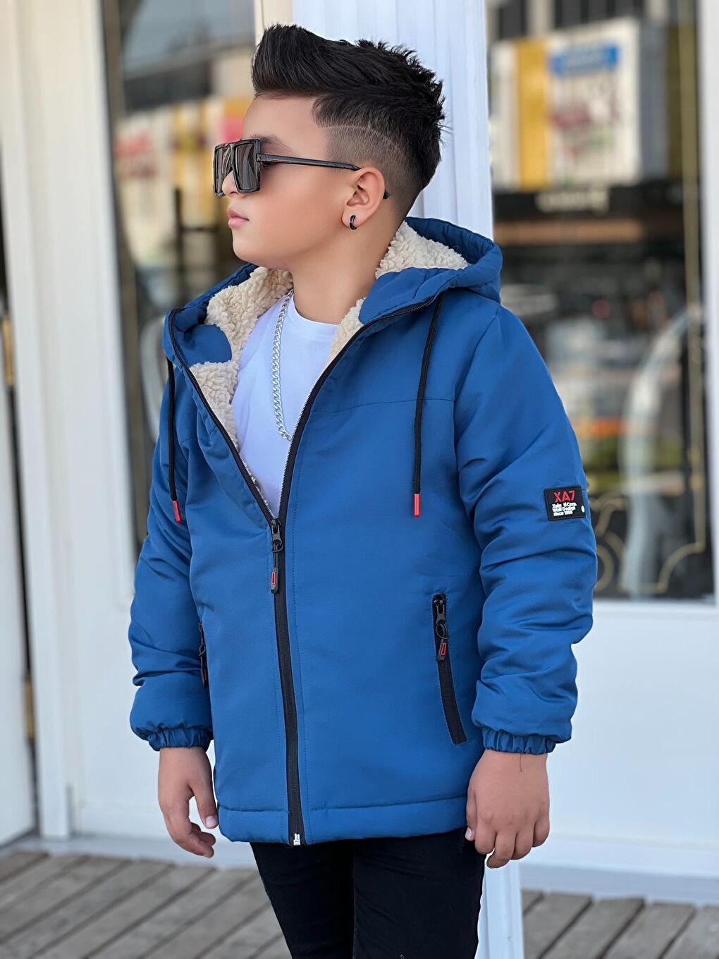 Mavi Erkek Çocuk Kapüşonlu İçi Kürklü Mont KM3050-1