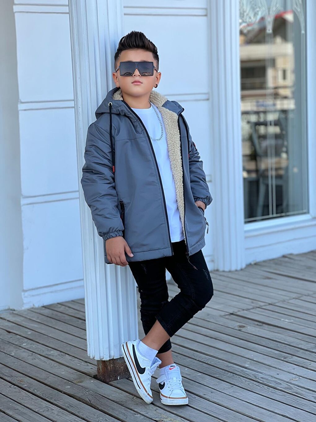 Gri Erkek Çocuk Kapüşonlu İçi Kürklü Mont KM3050