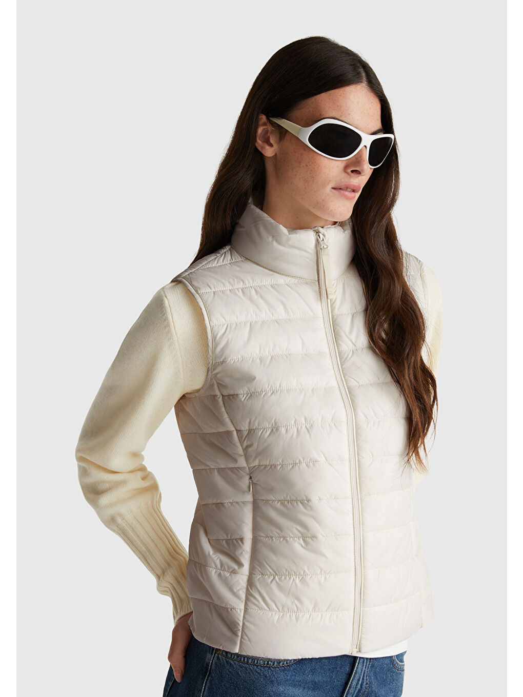 Ekru Kadın Krem Polyester Dolgulu Fermuarlı Slim Fit Pufa Yelek