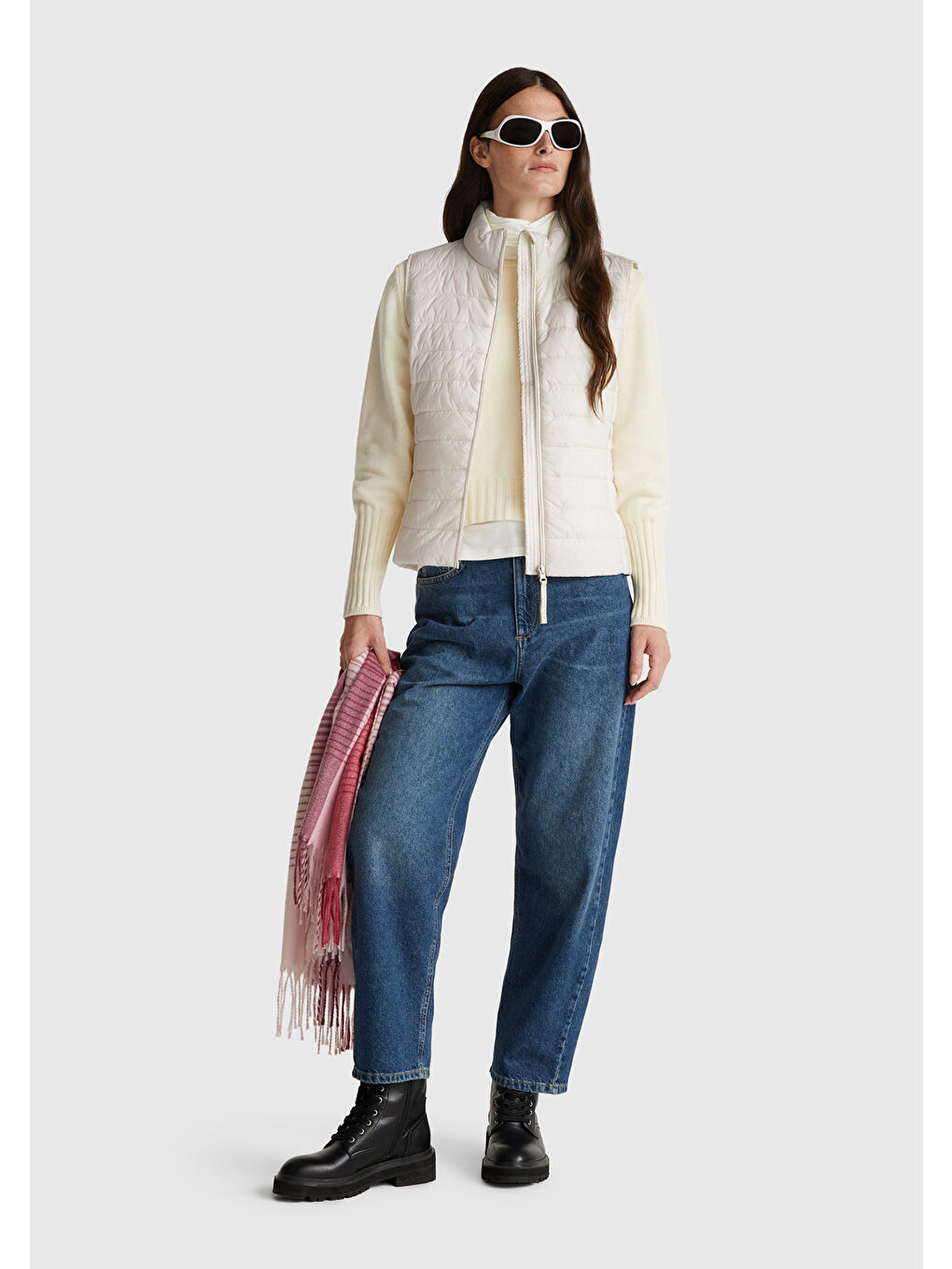 Ekru Kadın Krem Polyester Dolgulu Fermuarlı Slim Fit Pufa Yelek-4