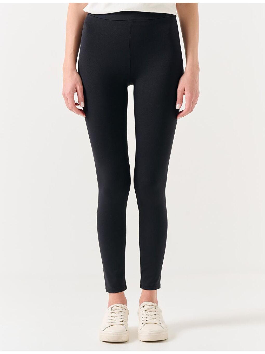 Siyah Dar Kesim Yüksek Bel Dar Paça Basic Örme Tayt-3