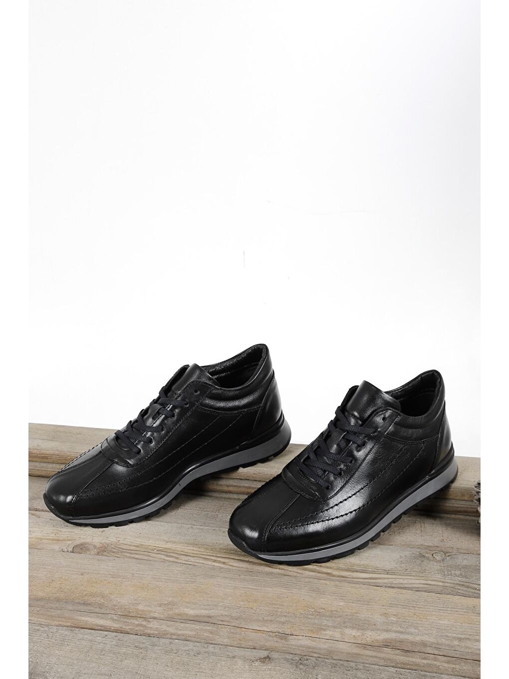 Siyah Hakiki Deri Bağcıklı Erkek Günlük Sneaker 01333
