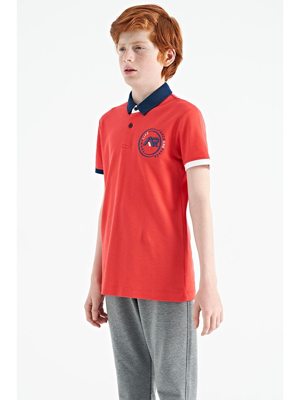 TOMMYLIFE Açık Kırmızı Coral Kol Ucu Renkli Logo Nakışlı Standart Kalıp Polo Yaka Erkek Çocuk T-Shirt - 11138 - 1