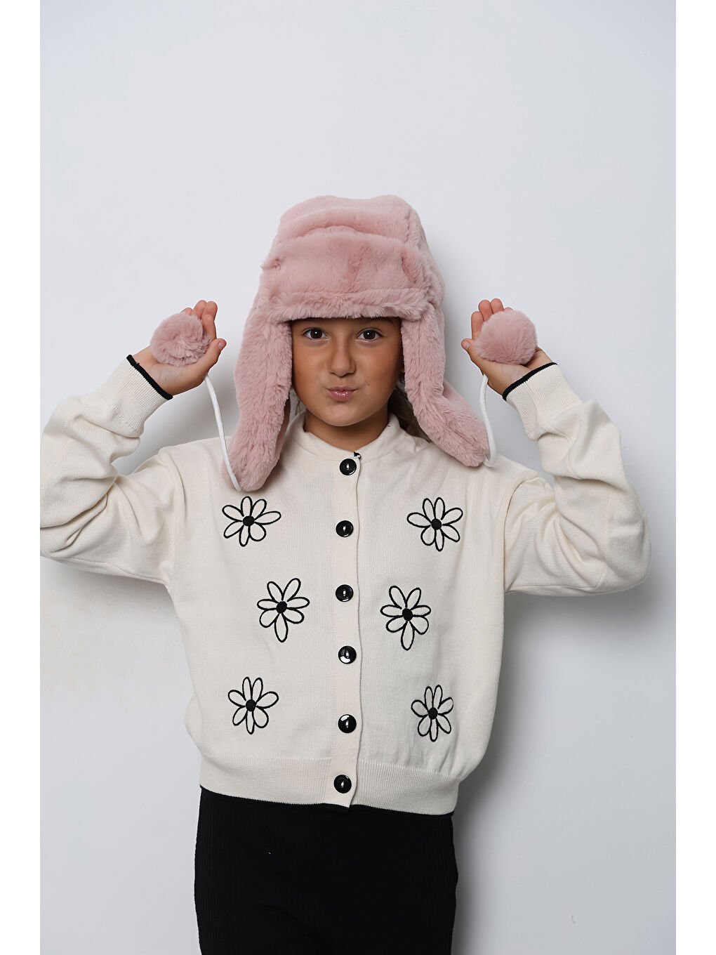Luminos Butik Pembe Kız Çocuk Pudra Kürklü Kulaklıklı Pelüş Bere Şapka BERE1115 - 6