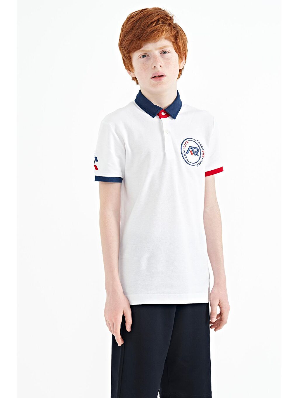 TOMMYLIFE Beyaz Kol Ucu Renkli Logo Nakışlı Standart Kalıp Polo Yaka Erkek Çocuk T-Shirt - 11138 - 3