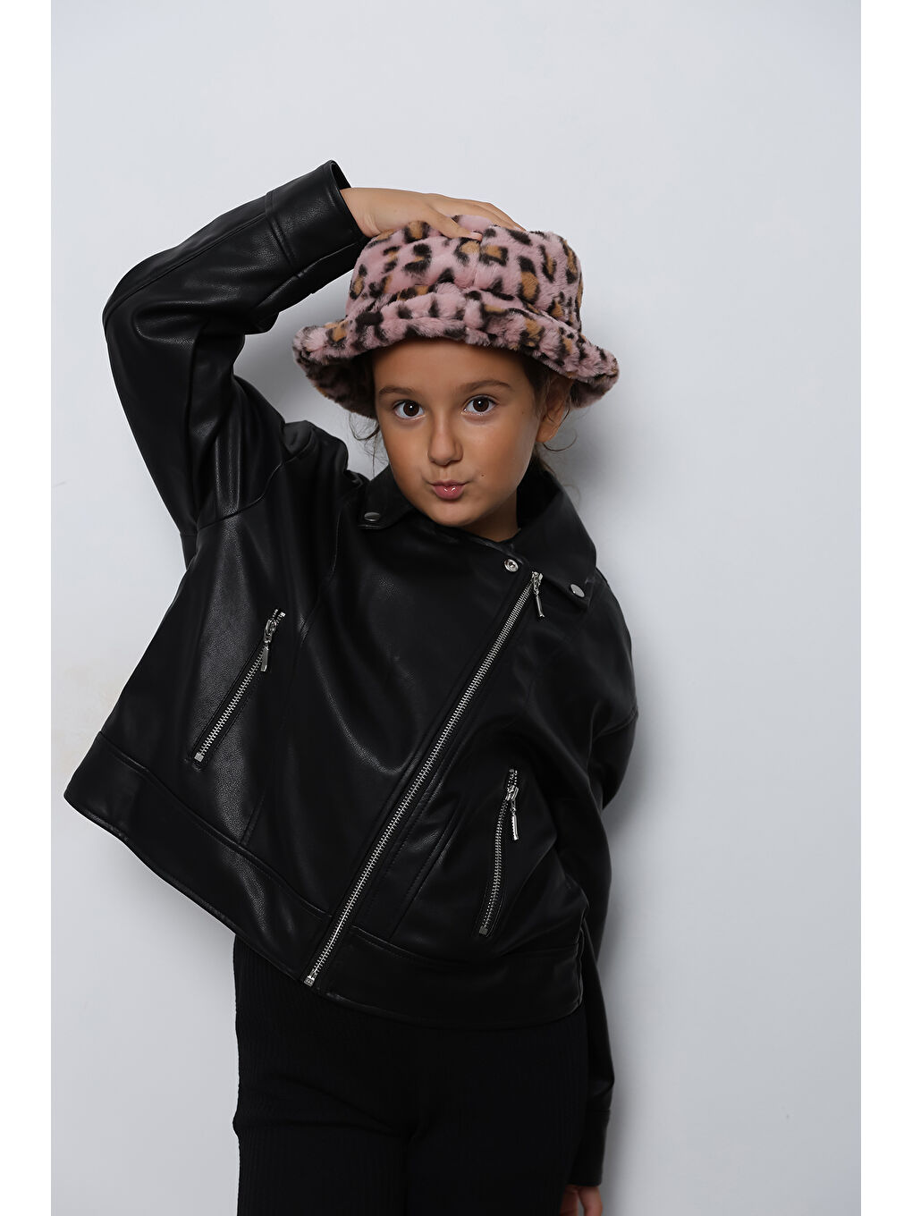 Pembe Kız Çocuk Pudra Leopar Pelüş Bucket Kova Şapka Spk1140