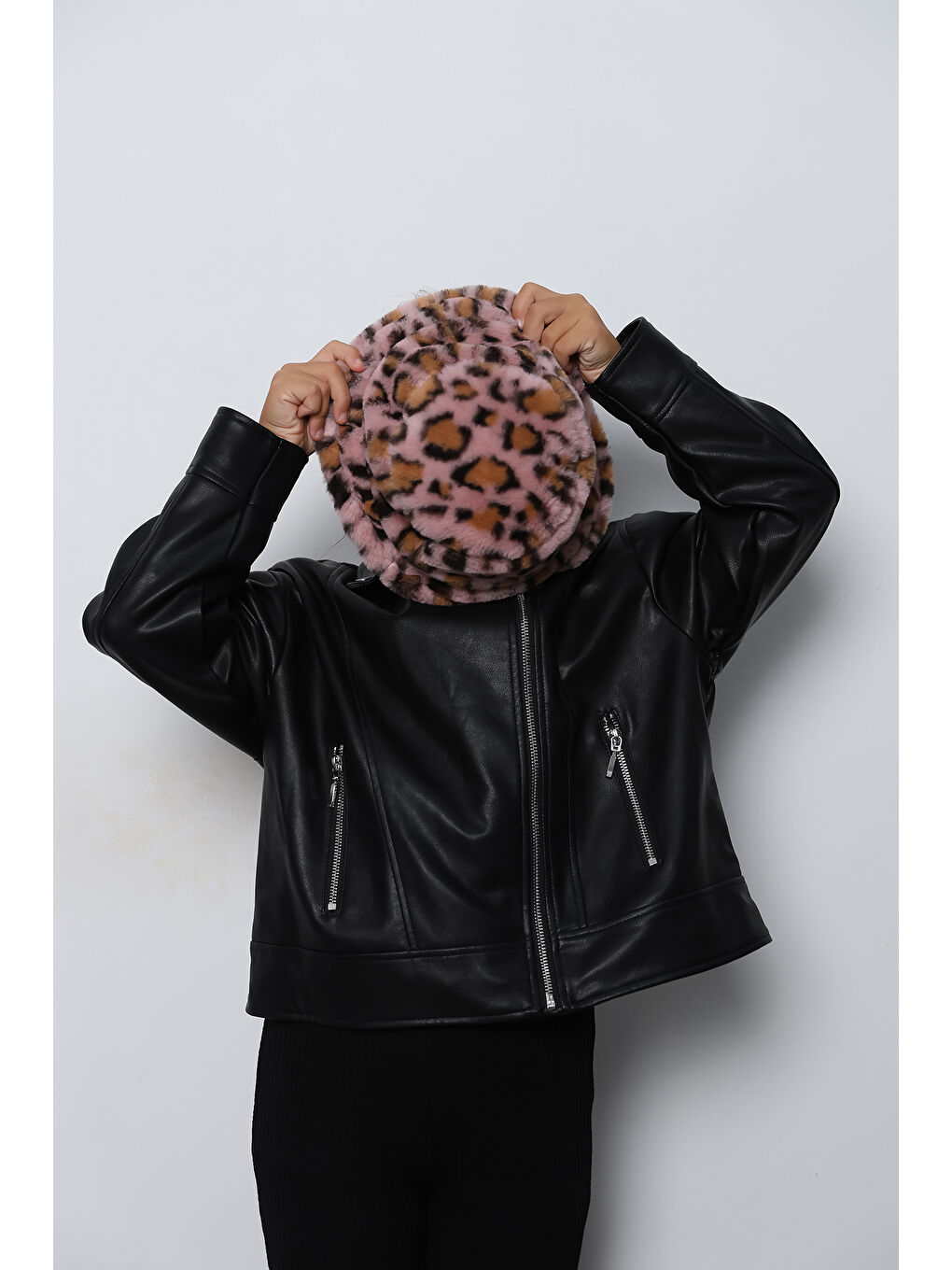 Pembe Kız Çocuk Pudra Leopar Pelüş Bucket Kova Şapka Spk1140-5
