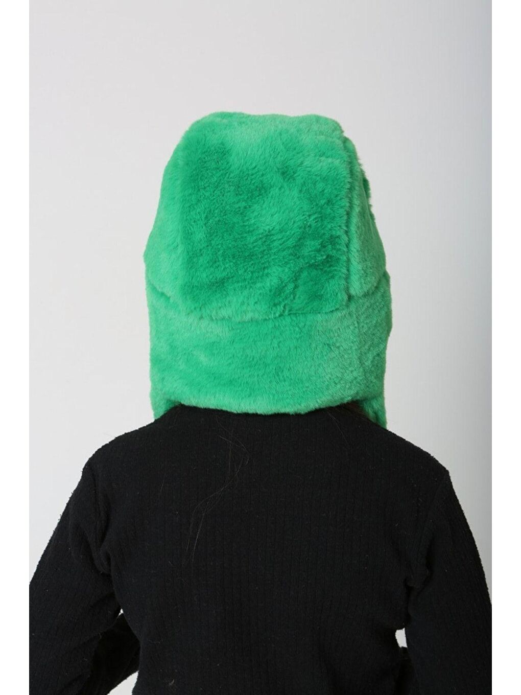 Kız Çocuk Yeşil Kürklü Kulaklıklı Pelüş Bere Şapka BERE1115-6