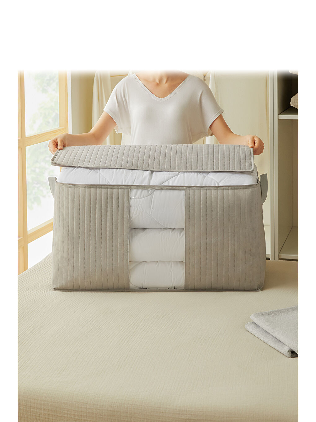 Mega Boy Pvc Pencereli Gri Renk Kapitone Hurç 75 x 40 x 40 cm-1