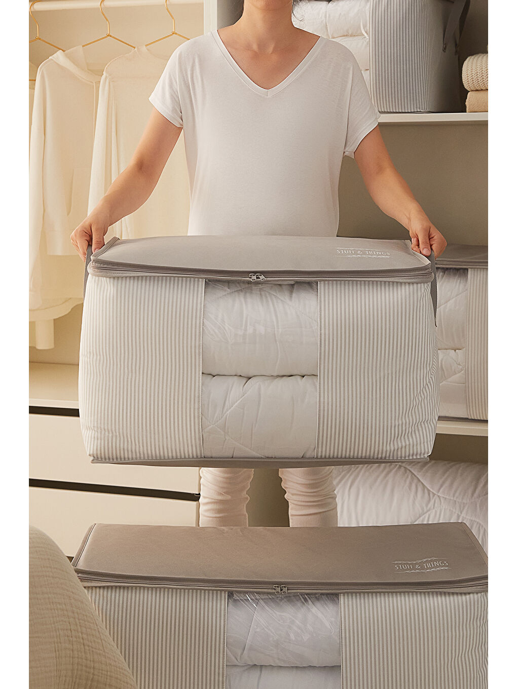 Büyük Boy Pvc Pencereli Gri Çizgili Stuff & Things Hurç 60 x 43 x 35 cm-3